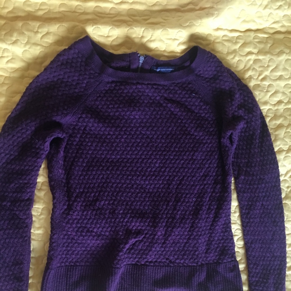American eagle sweater